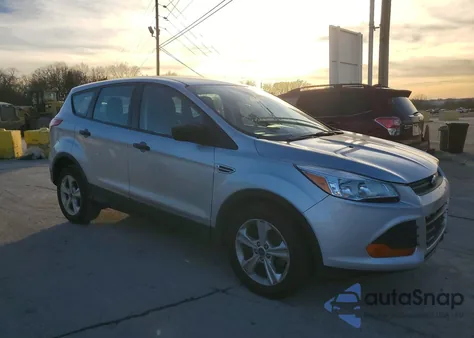 2016 Ford Escape S z USA, uszkodzony, nr VIN 1FMCU0F71GUC34359